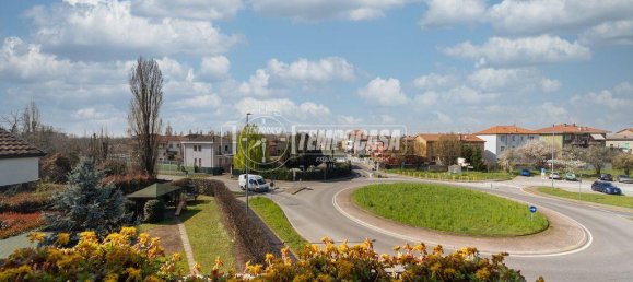 3-salle Appartement à Como, Italy No. 9117 49