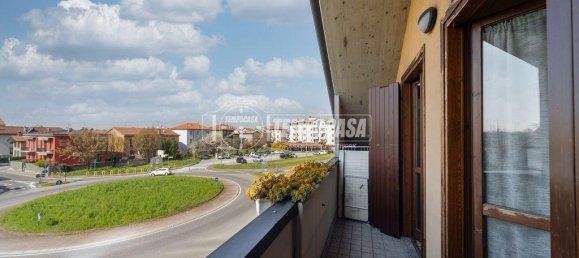 3-salle Appartement à Como, Italy No. 9117 45