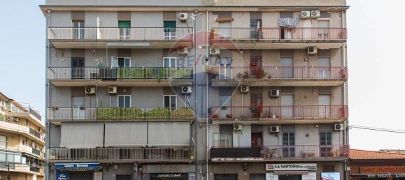 3 Schlafzimmer Wohnung in Catania, Italy, Nr. 65585 2