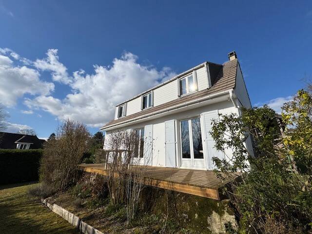 4 bedrooms Villa in Villennes-sur-Seine, France No. 132897