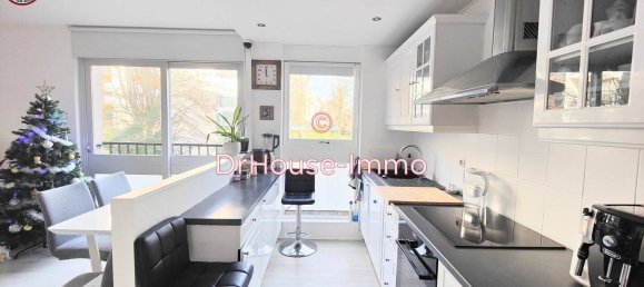 4 bedrooms Apartment in Yvelines, France No. 135455 3