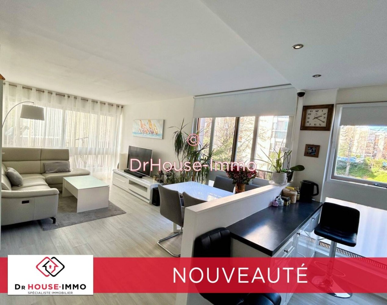 4 bedrooms Apartment in Yvelines, France No. 135455