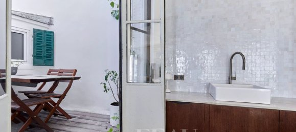 3 bedrooms Apartment in Paris, France No. 175141 6