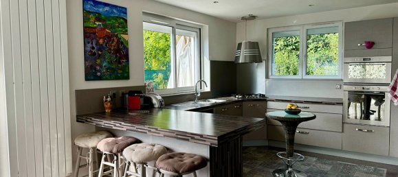 4 bedrooms House in Montmorency, France No. 172458 2