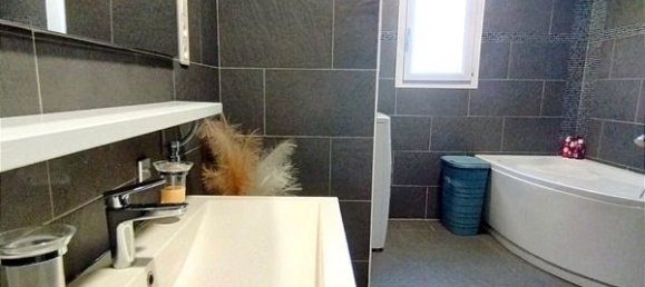 5 bedrooms House in Talasani, France No. 259775 10