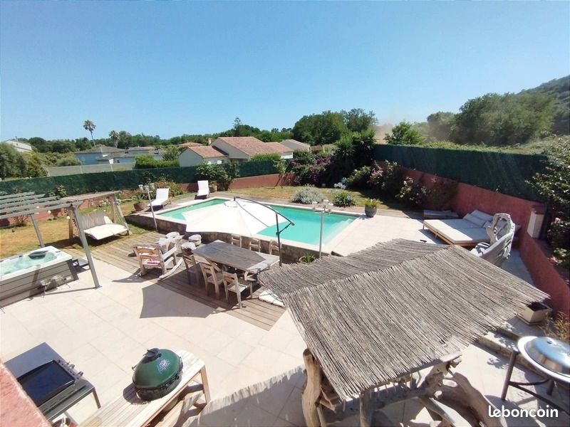 5 bedrooms House in Talasani, France No. 259775