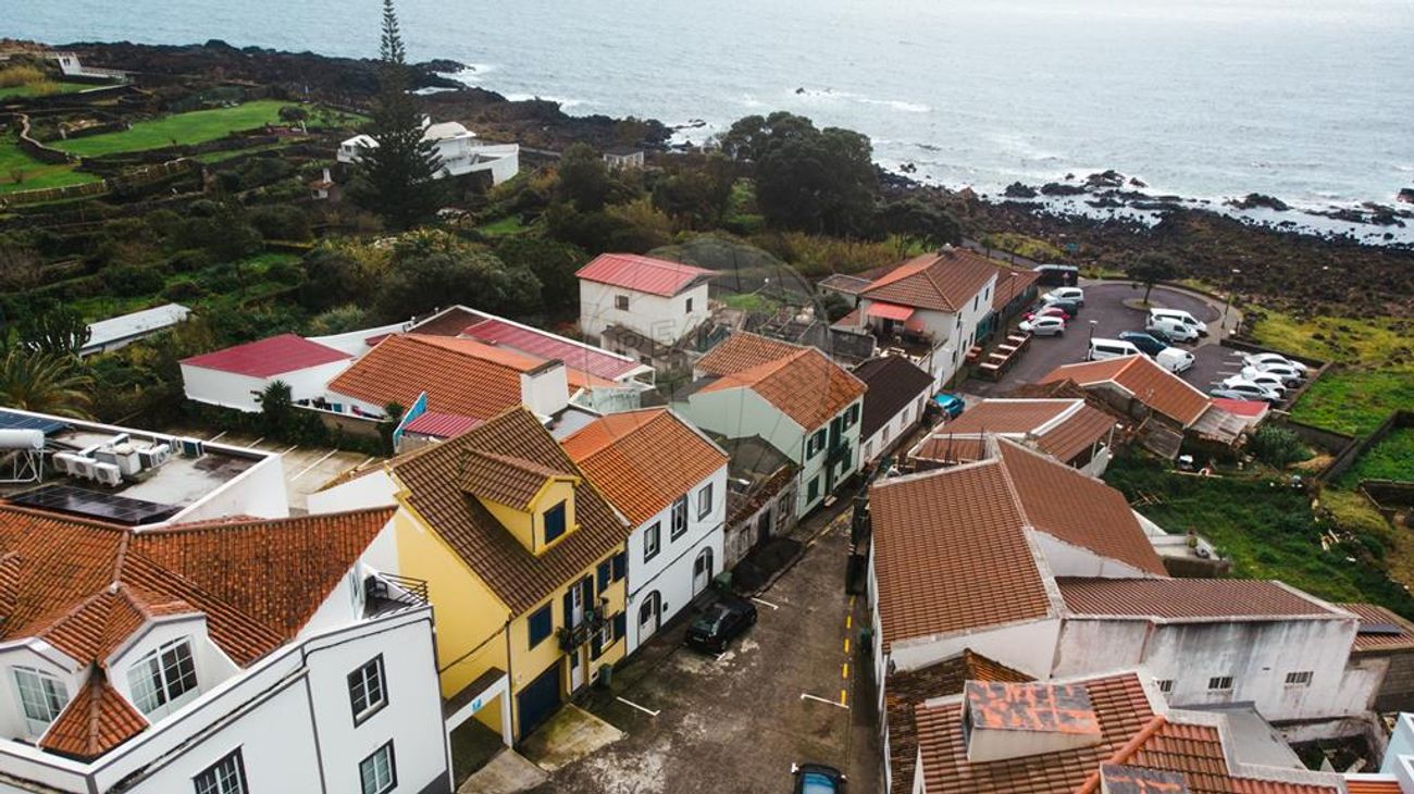 3 bedrooms House in Lagoa, Portugal No. 46247