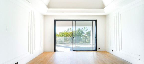 6 bedrooms House in Marbella, Spain No. 27838 13