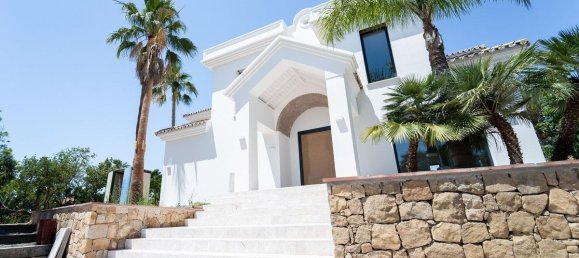 6 bedrooms House in Marbella, Spain No. 27838 2