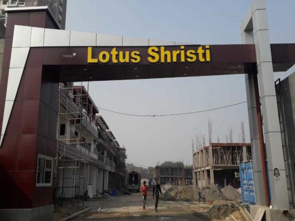 3 bedrooms House in Ghaziabad, India No. 15098