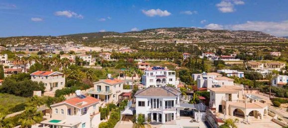 3 bedrooms Villa in Pegeia, Cyprus No. 16085 2