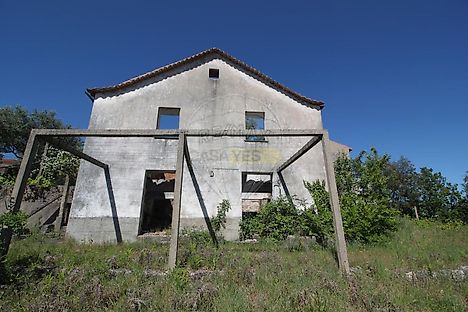 3 bedrooms House in Oliveira do Hospital, Portugal No. 35224