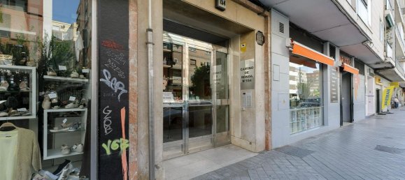 5 bedrooms Apartment in Granada, Spain No. 170824 3