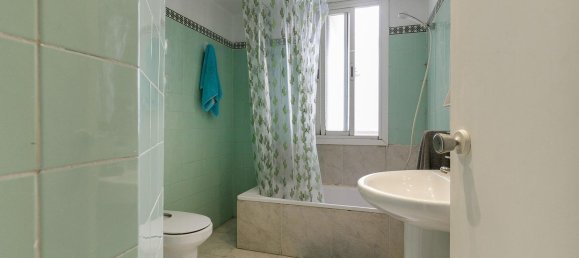 5 bedrooms Apartment in Granada, Spain No. 170824 17