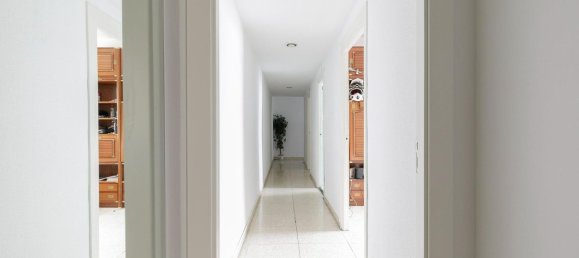 5 bedrooms Apartment in Granada, Spain No. 170824 12