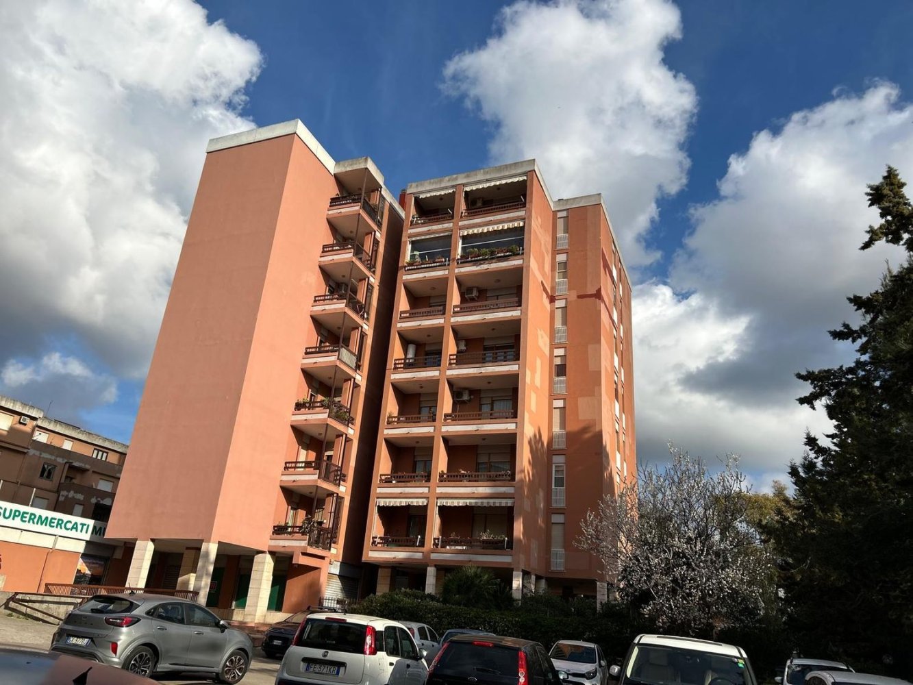 Apartamento de 4 habitaciónes en Sassari, Italy No. 160683