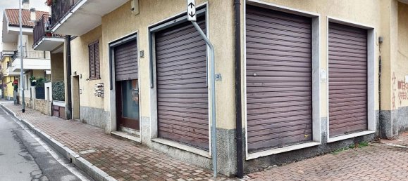 Коммерческая недвижимость с 1 комнатой в Пьольтелло, Италия № 71100 13