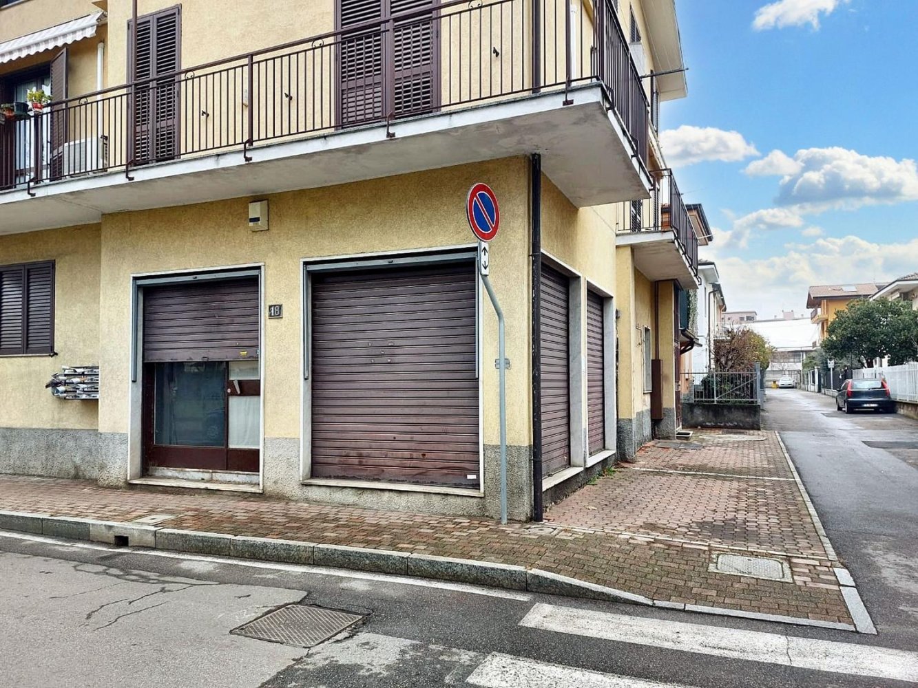 Коммерческая недвижимость с 1 комнатой в Пьольтелло, Италия № 71100