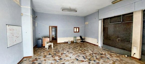 Коммерческая недвижимость с 1 комнатой в Пьольтелло, Италия № 71100 6