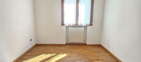 5 rooms Apartment in Pesaro, Italy No. 1820 26