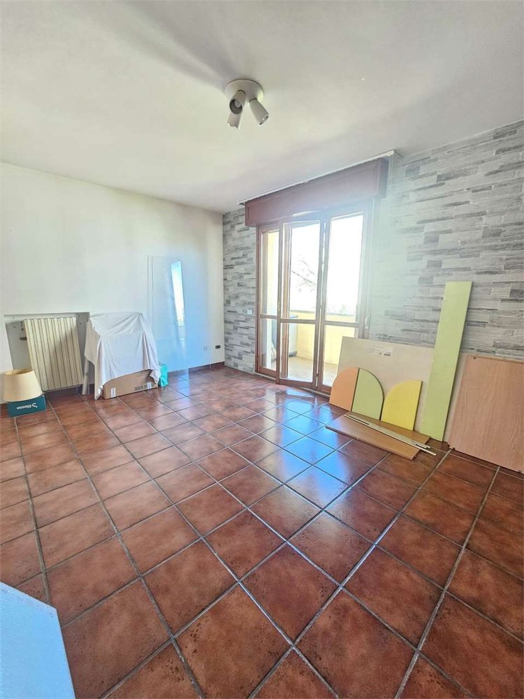 5 rooms Apartment in Pesaro, Italy No. 1820