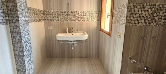 5 rooms Apartment in Pesaro, Italy No. 1820 29