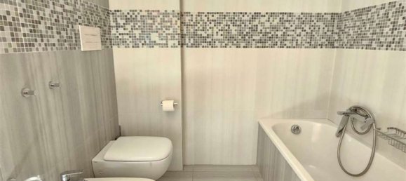 5 rooms Apartment in Pesaro, Italy No. 1820 32