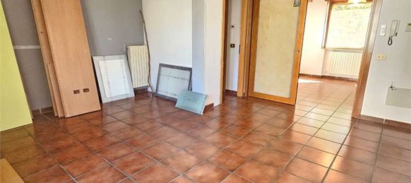 5 rooms Apartment in Pesaro, Italy No. 1820 4