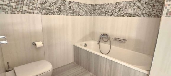 5 rooms Apartment in Pesaro, Italy No. 1820 31