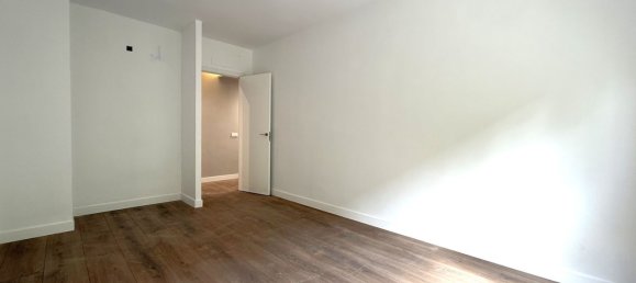 4 bedrooms Apartment in Madrid, Spain No. 173795 15