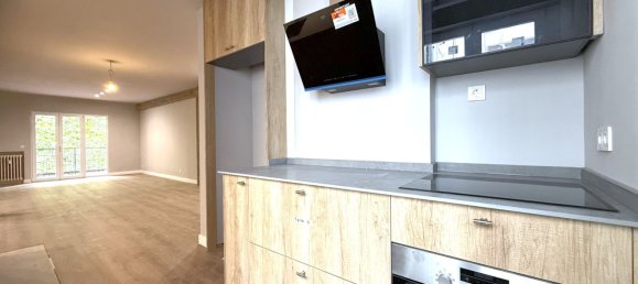 4 bedrooms Apartment in Madrid, Spain No. 173795 6