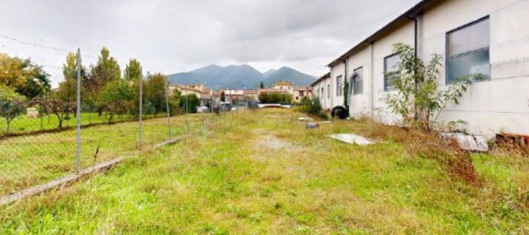 1041m² Warehouse in San Giuliano Terme, Italy No. 372696 15
