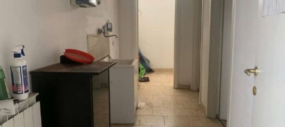 1041m² Warehouse in San Giuliano Terme, Italy No. 372696 9