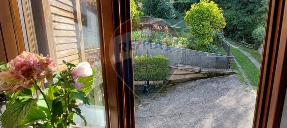 3 Schlafzimmer Haus in Endine Gaiano, Italy, Nr. 327951 38