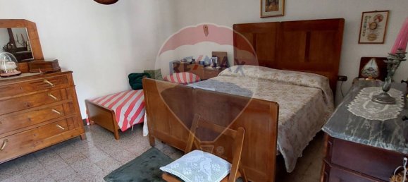 3 Schlafzimmer Haus in Endine Gaiano, Italy, Nr. 327951 35
