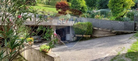 3 Schlafzimmer Haus in Endine Gaiano, Italy, Nr. 327951 17