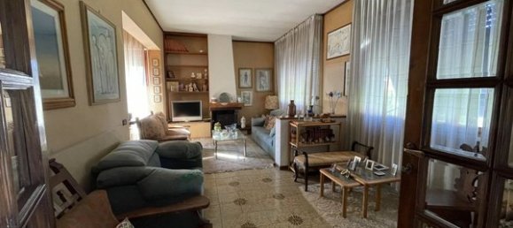 Villa de 9 habitaciónes en Lucca, Italy No. 13875 8