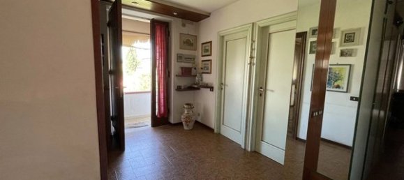 Villa de 9 habitaciónes en Lucca, Italy No. 13875 7