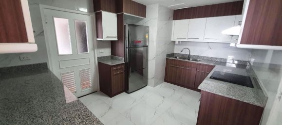 3 bedrooms Condo in Khlong Toei, Thailand No. 4543 6