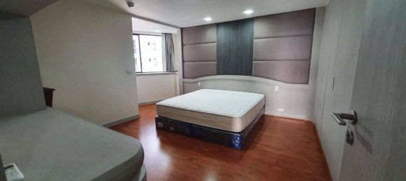 3 bedrooms Condo in Khlong Toei, Thailand No. 4543 11