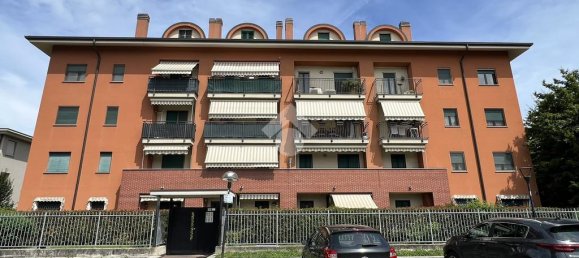 2 bedrooms Apartment in Carugate, Italy No. 287081 2
