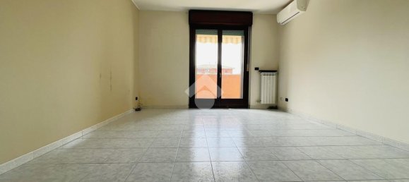 2 bedrooms Apartment in Carugate, Italy No. 287081 8