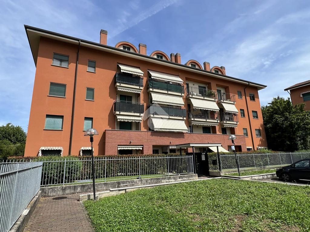 2 bedrooms Apartment in Carugate, Italy No. 287081