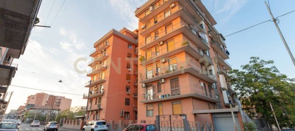 2 Schlafzimmer Wohnung in Catania, Italy, Nr. 335956 3
