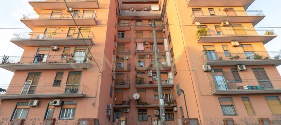 2 Schlafzimmer Wohnung in Catania, Italy, Nr. 335956 4