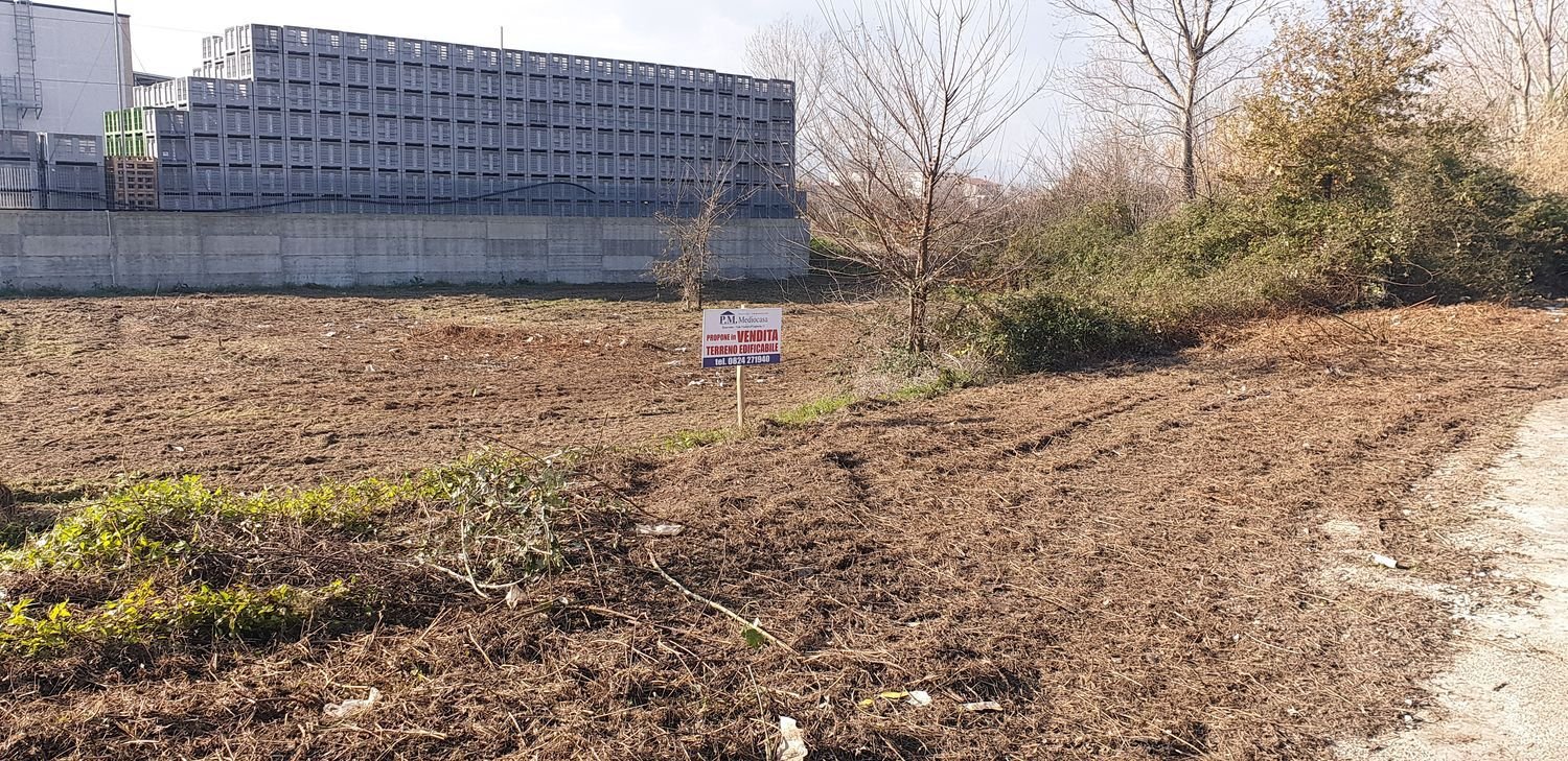 2556m² Land in Montesarchio, Italy No. 159843