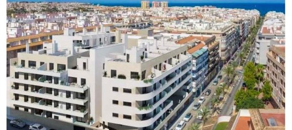 Apartamento T2 em Torrevieja, Espanha N.º 365311 2