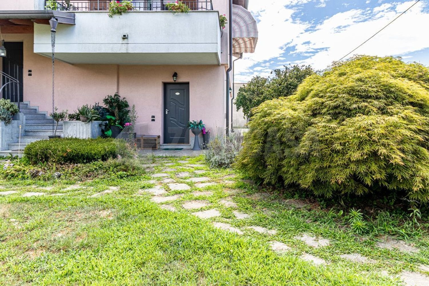 4 rooms Apartment in Samarate, Italy No. 262459