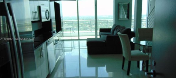 1 chambre propriété commerciale à louer à Miami, Miami-Dade, Florida, USA № 614611 4