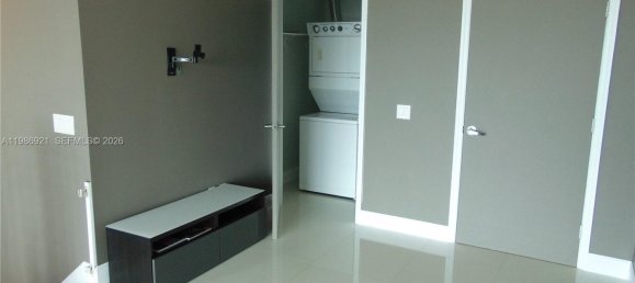 1 chambre propriété commerciale à louer à Miami, Miami-Dade, Florida, USA № 614611 6